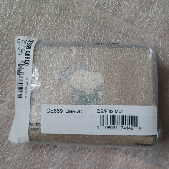 SOLD -NEW COACH X Peanuts Small Zip Around Wallet With Snoopy Walk Motif - CE869 - Picture 2 of 4